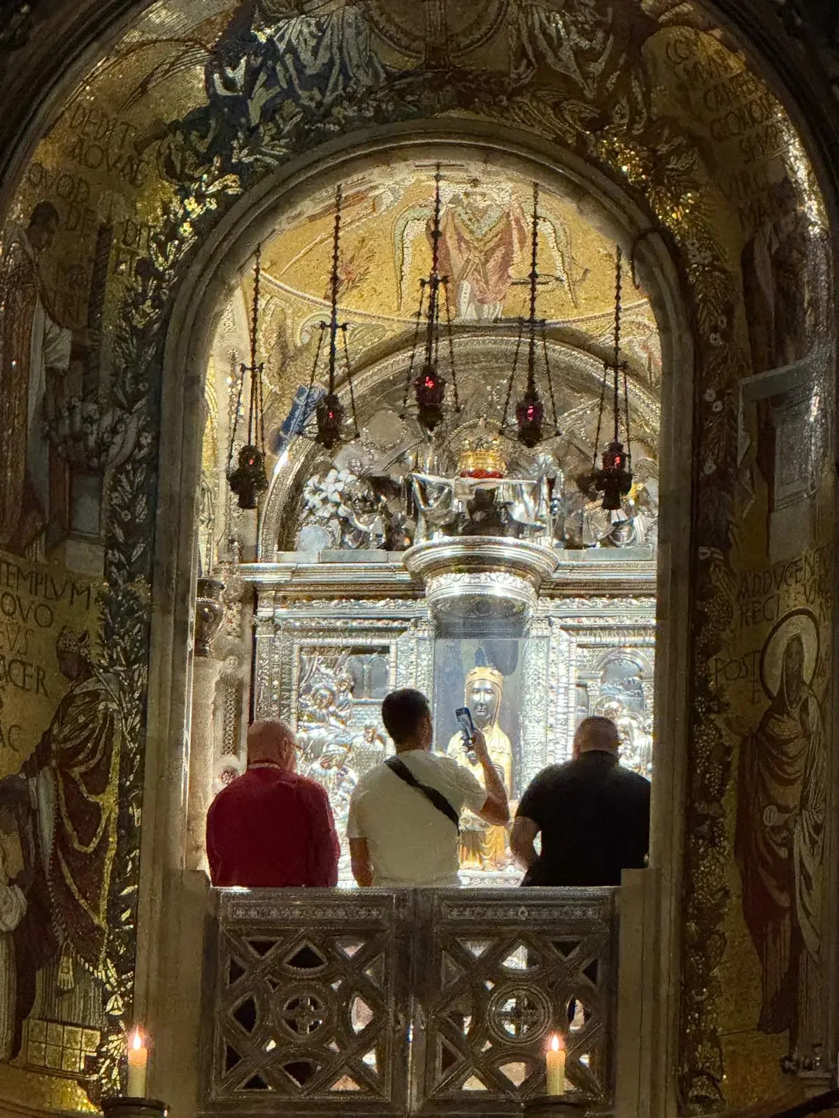 Crna Gospa u samostanu Montserrat